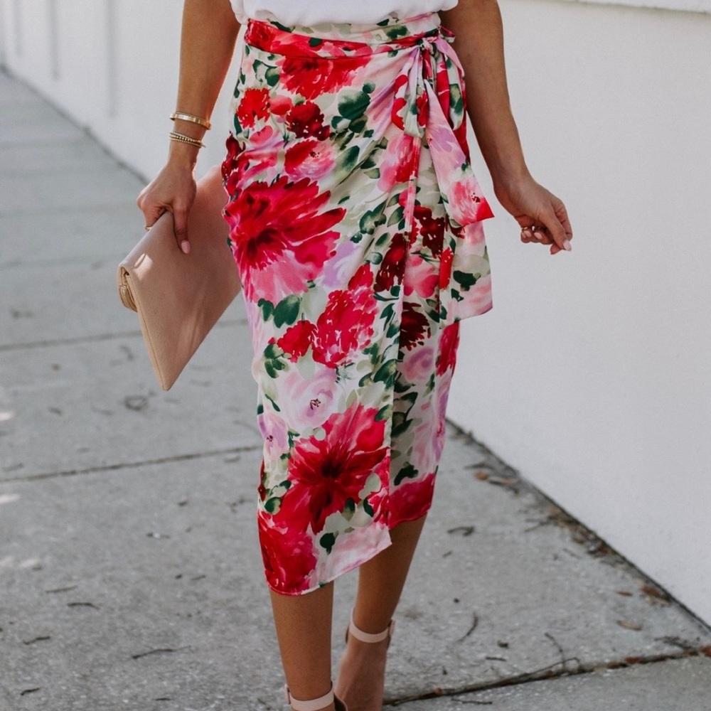 VICI Glasshouse floral satin wrap mini BOUTIQUE skirt S - Picture 2 of 7